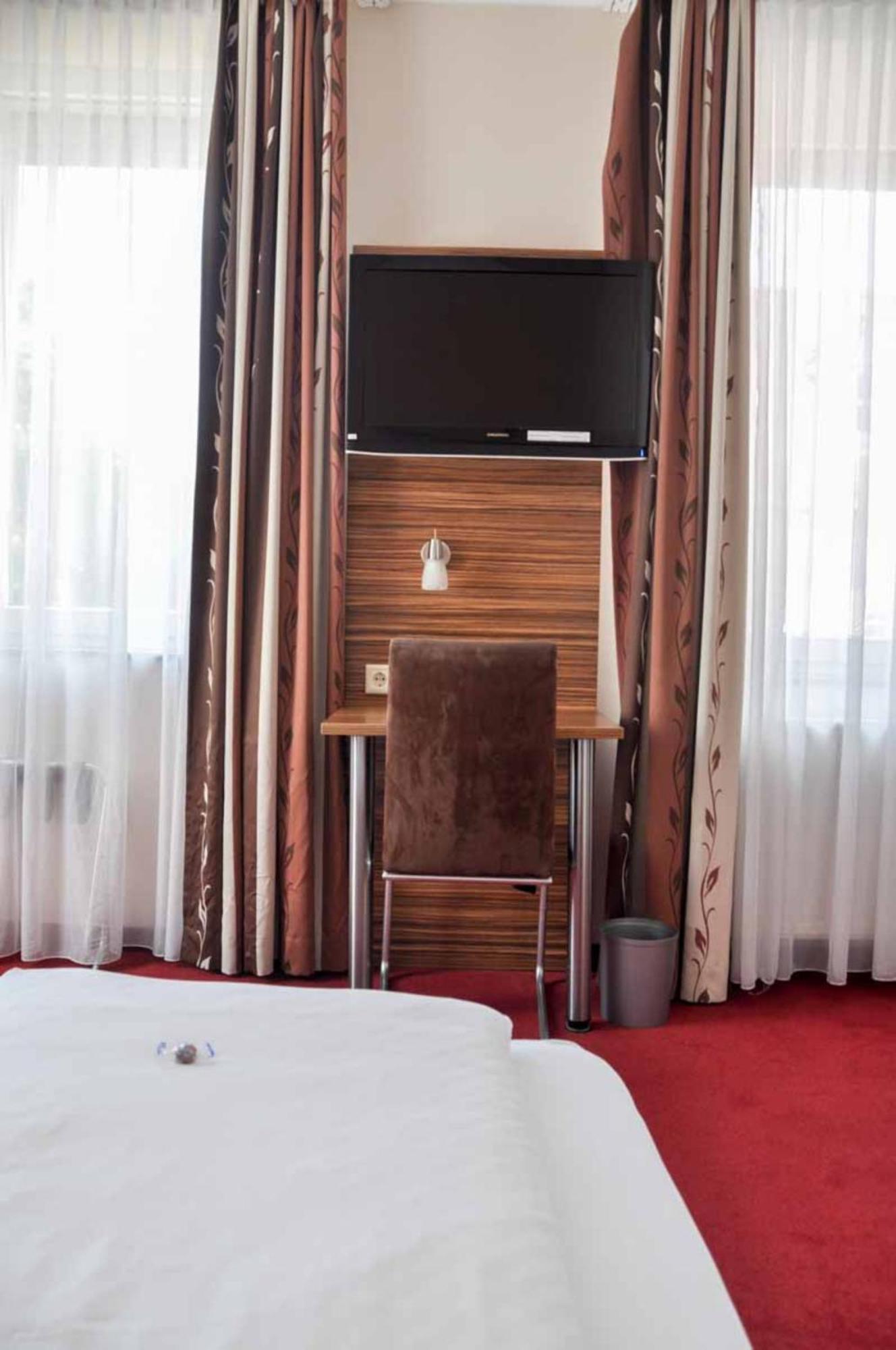 Erde Hotel Эрланген Экстерьер фото