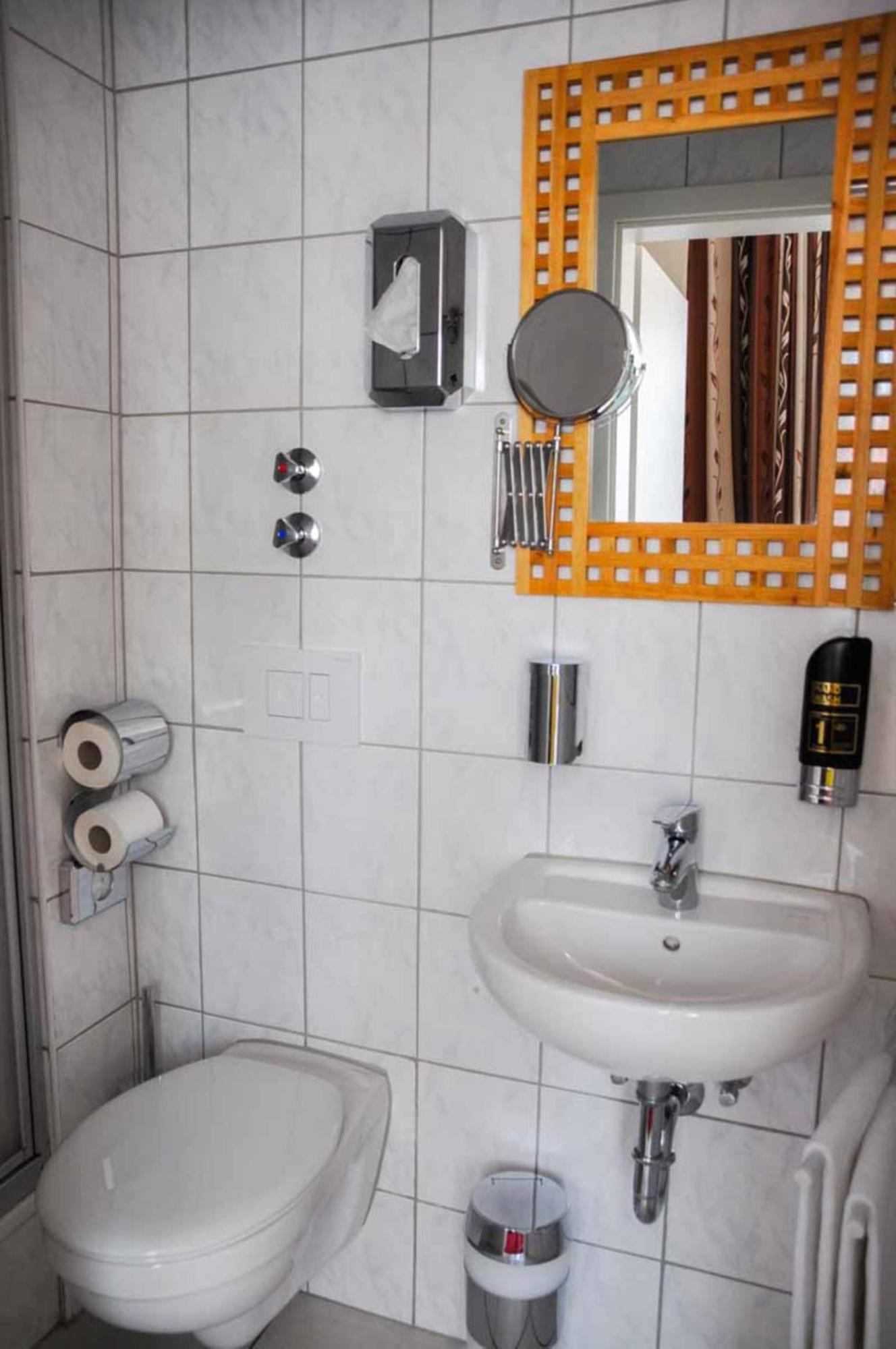 Erde Hotel Эрланген Экстерьер фото