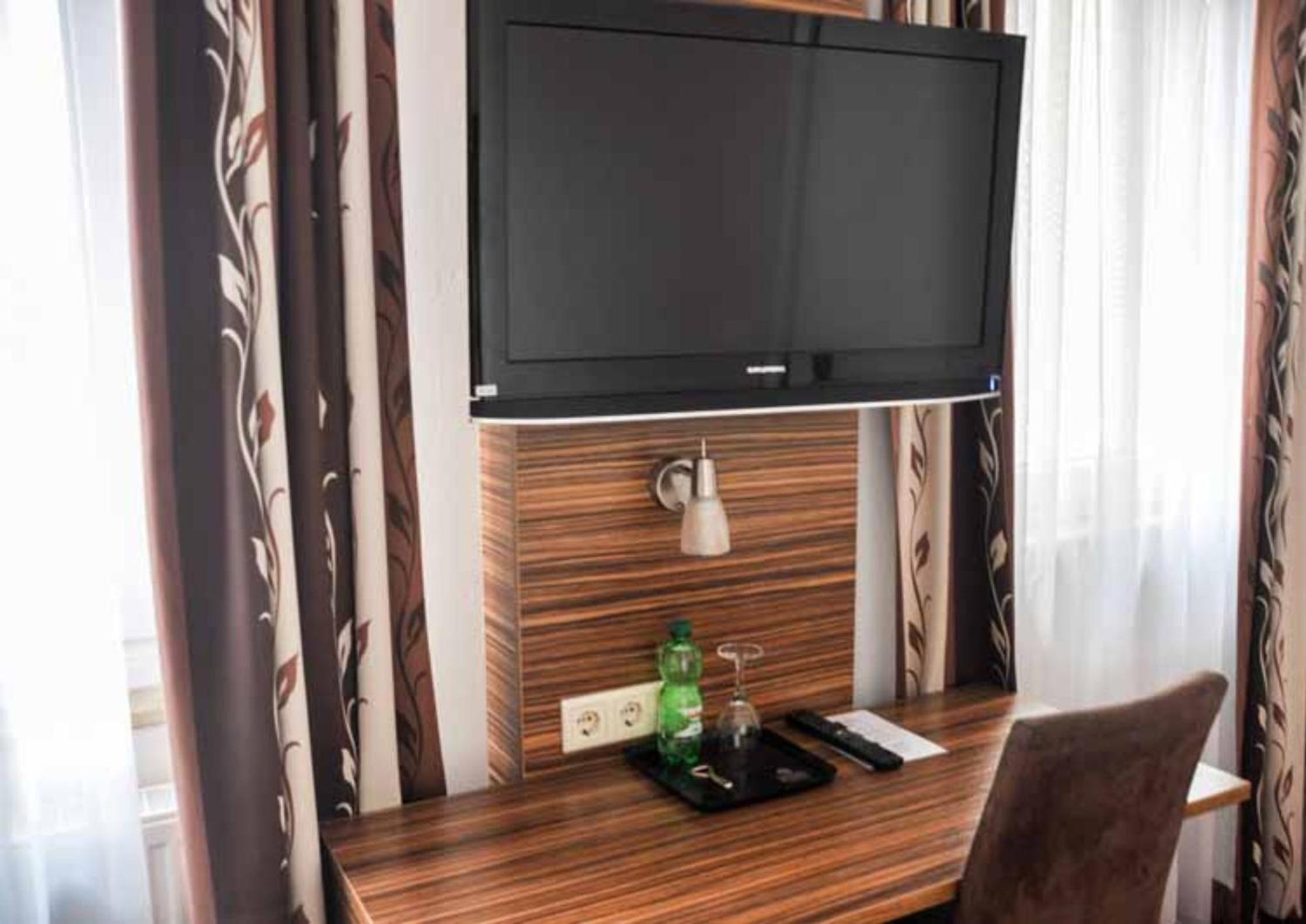 Erde Hotel Эрланген Экстерьер фото
