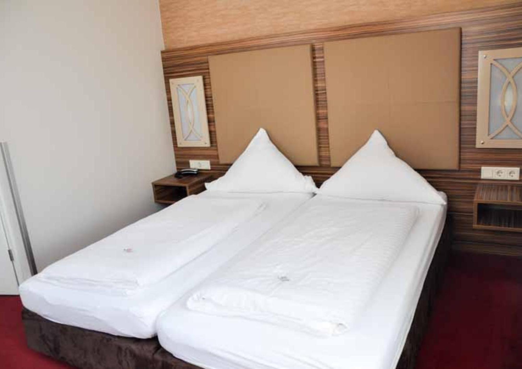 Erde Hotel Эрланген Экстерьер фото