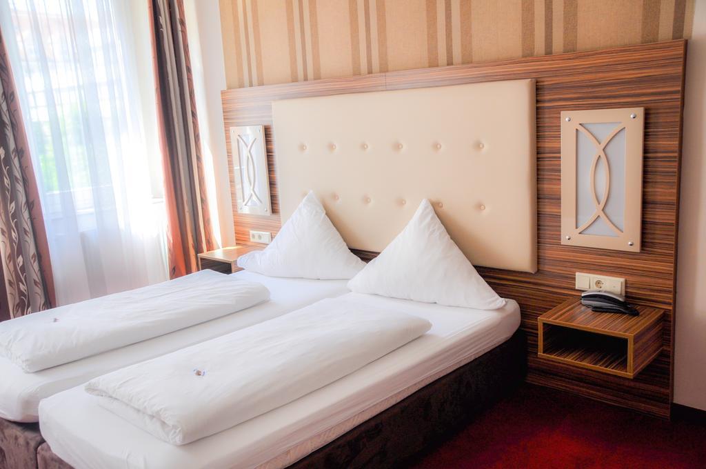 Erde Hotel Эрланген Экстерьер фото
