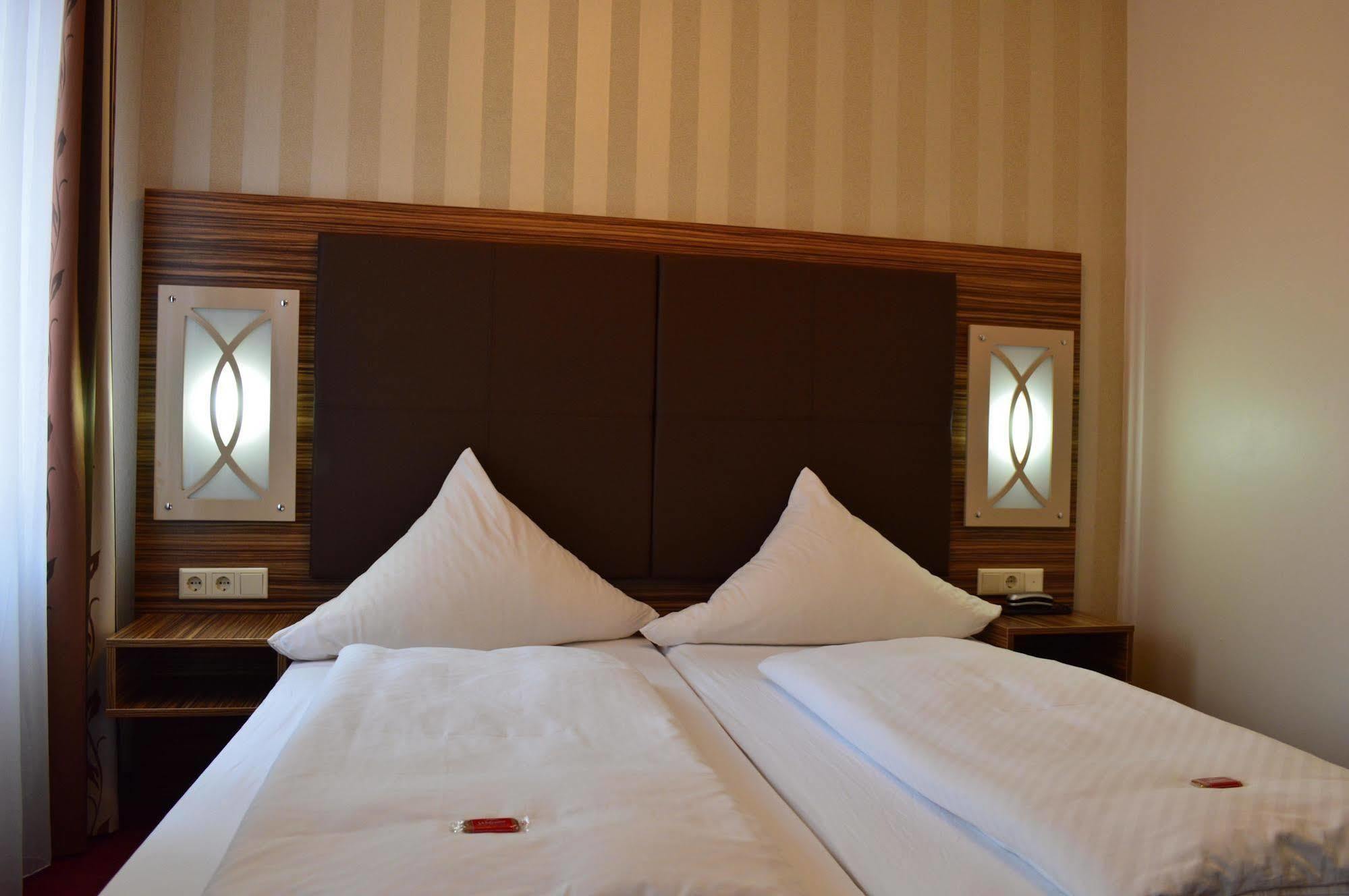 Erde Hotel Эрланген Экстерьер фото